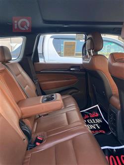 جیپ گراند شیرۆکی